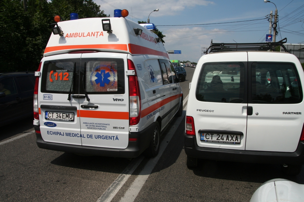 Accident rutier în dreptul Institutului de Proiectări - agigealazuaglomeratiemasiniambul-1397220323.jpg