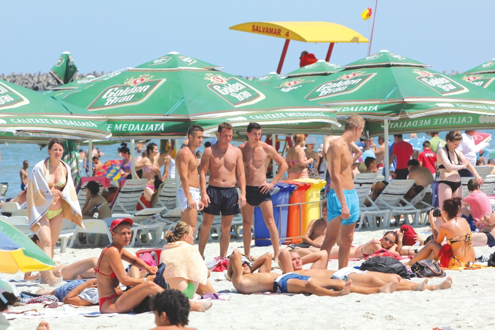 95.000 de turiști au fost în week-end, la mare. A fost cel mai aglomerat sfârșit de săptămână - aglomeratie1-1406557978.jpg
