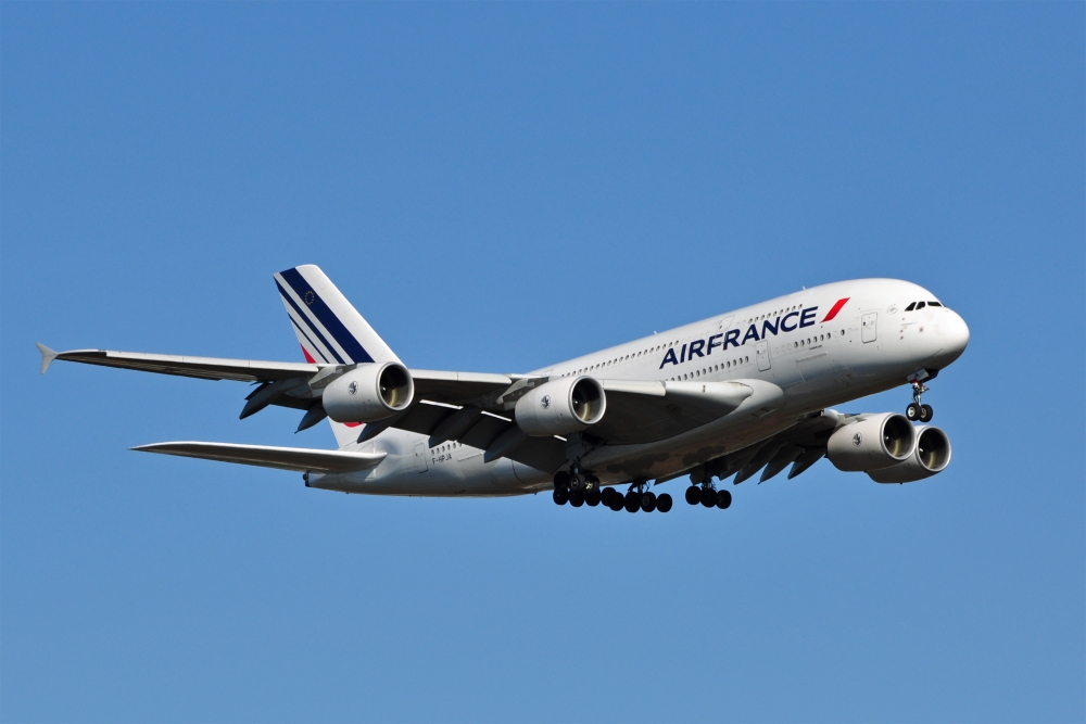 Avion Air France, ruta Paris-București, întors din zbor! - airfrancea380fhpja-1407049939.jpg