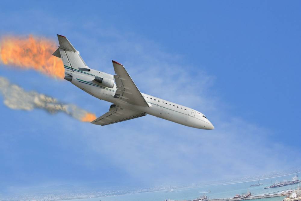 Tragedie de proporții: 40 de morți în urma prăbușirii unui avion! - airoplanecrash1-1446630293.jpg