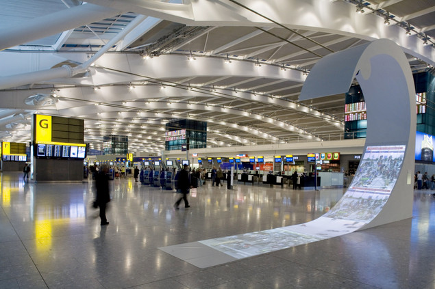 Un terminal al aeroportului din Manchester, evacuat după descoperirea unei genți suspecte - airport-1316604106.jpg