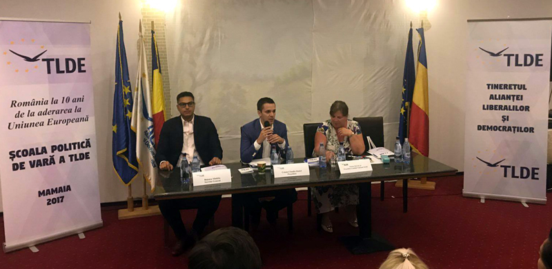Tinerii din ALDE, la Școala Politică din Mamaia: Analiză și seminarii despre viitorul României - alde-1504527961.jpg