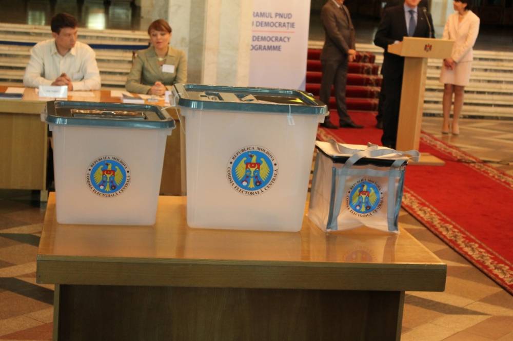 Alegeri în Republica Moldova: Cinci partide au intrat în Parlamentul de la Chișinău - alegerirepublicamoldova-1417436635.jpg