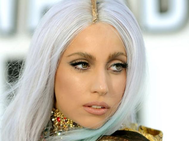 Ce se întâmplă cu Lady Gaga? Medicii i-au dat cea mai proastă veste! - algladygagajpg-1365934430.jpg