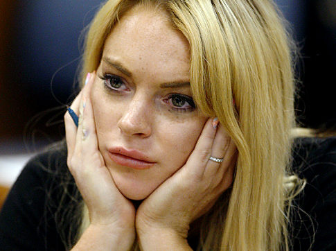 Lindsay Lohan, încătușată la tribunal - algresizelindsaylohancourt-1319093597.jpg