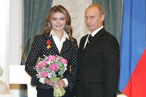 Vladimir Putin a devenit din nou tată. Actuala sa iubită a născut gemeni - alinakabaeva-1557763279.jpg