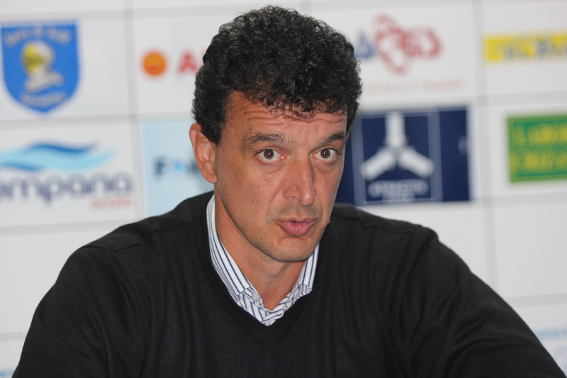 Antrenorul FC Farul, Alin Artimon va fi audiat la FRF - alinartimon-1355515805.jpg
