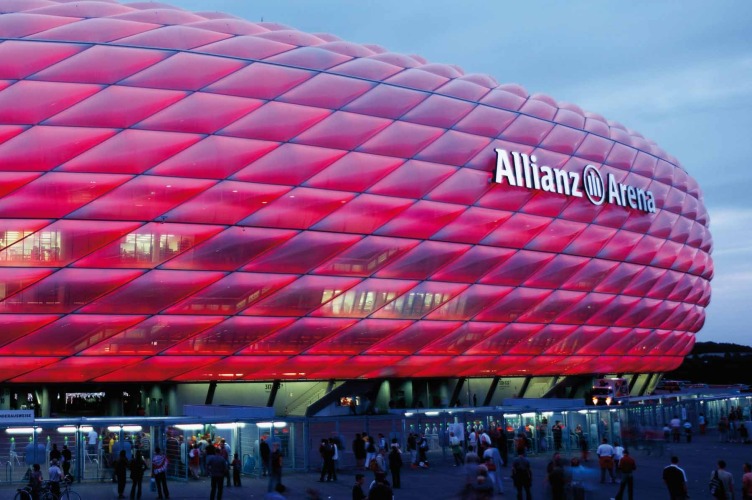 Stadionul echipei Bayern Munchen, vizat de două atacuri cu dronă - allianzarena-1456327346.jpg