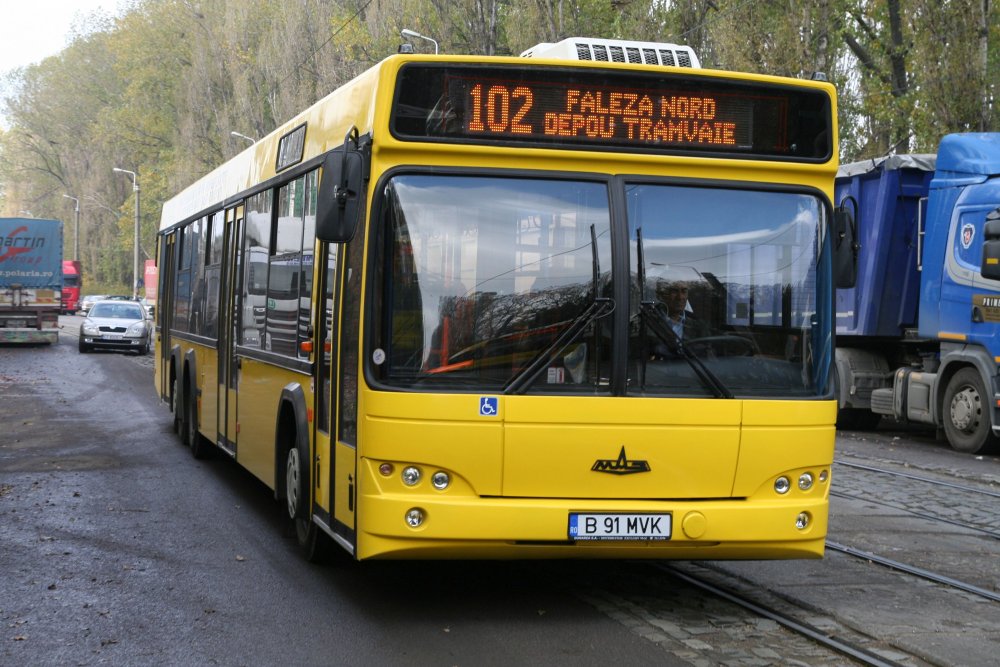 Altercaţie între un şofer de autobuz şi un pasager - altercatie1-1644759529.jpg