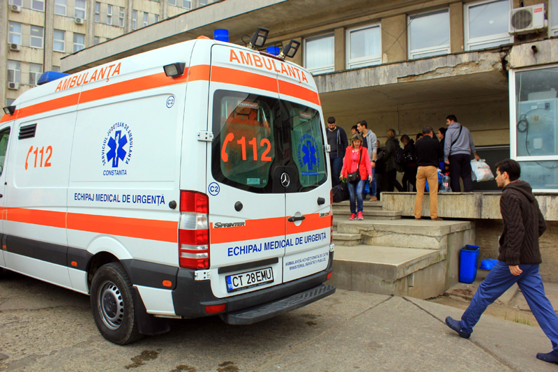 Weekend de foc la Ambulanță. Medicii au intervenit la peste 1.190 de solicitări - amb-1556610155.jpg