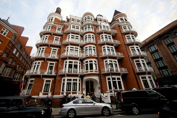 Ecuadorul denunță spionarea ambasadei sale din Londra - ambasada-1372895603.jpg