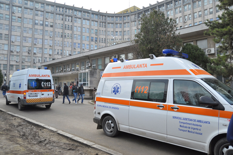 Ambulanța și-a suplimentat numărul de echipaje - ambulanta-1482165587.jpg