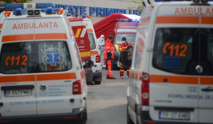 Ambulanțe MApN puse, în premieră, la dispoziția Serviciului de Ambulanță București-Ilfov, copleșit de cazurile COVID-19 - ambulanta-1633974492.jpg