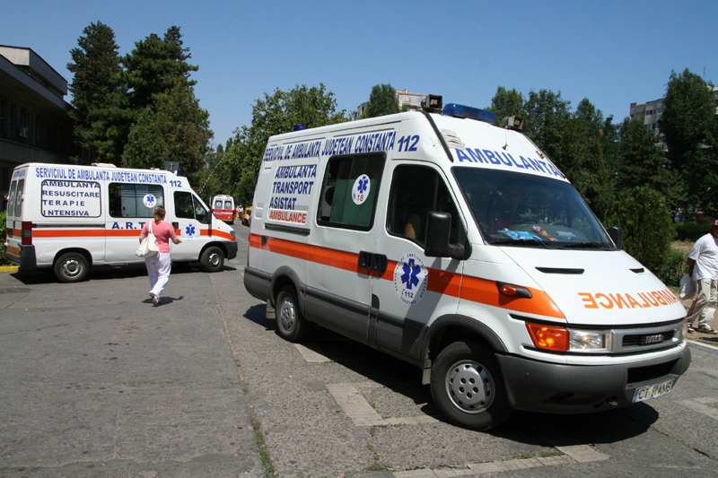 Ambulanța Constanța, număr dublu de echipaje pe litoral, de 1 Mai - ambulantaconstanta-1430416410.jpg