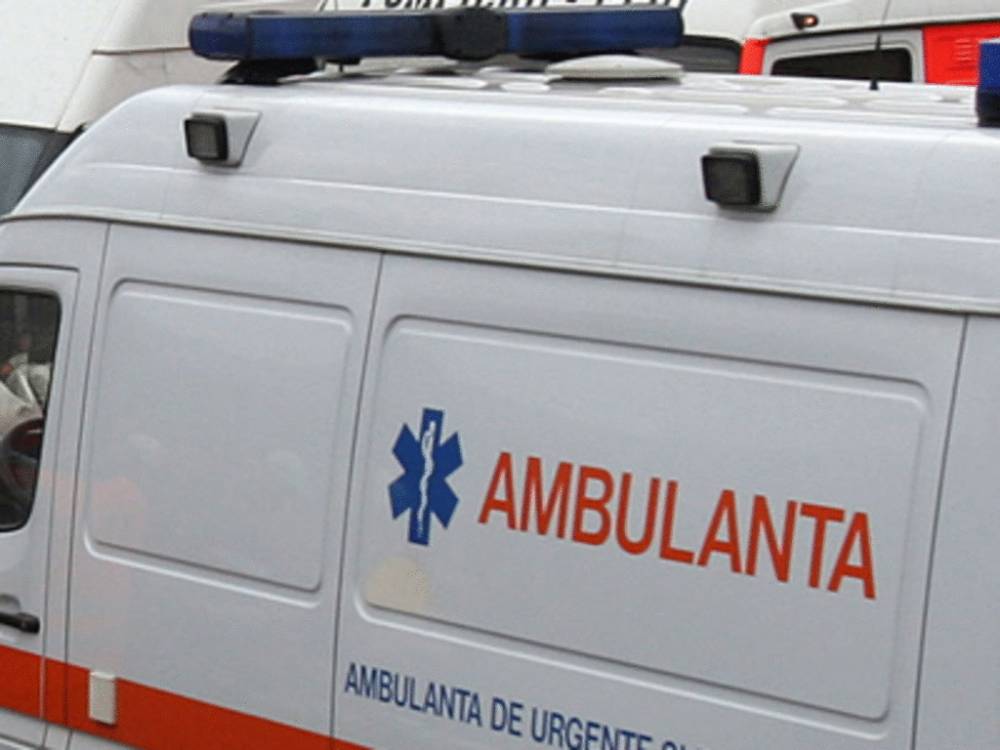 O ambulanță cu pacientă cardiacă a luat foc în mers - ambulnta-1485422078.jpg