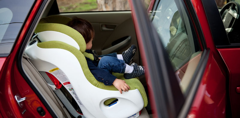 Amenzi usturătoare pentru șoferii care nu transportă copiii în scaune speciale - amenzi-1409758482.jpg
