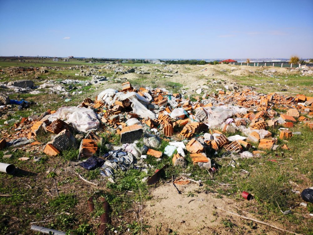 Amenzi pentru cei care aruncă deșeurile din construcții în zone neamenajate - amenzideproportii-1569871003.jpg