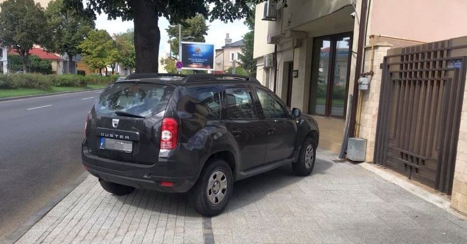 Amenzi pentru mașinile parcate pe trotuar, la Constanța - amenzipentrumasinile-1599406916.jpg