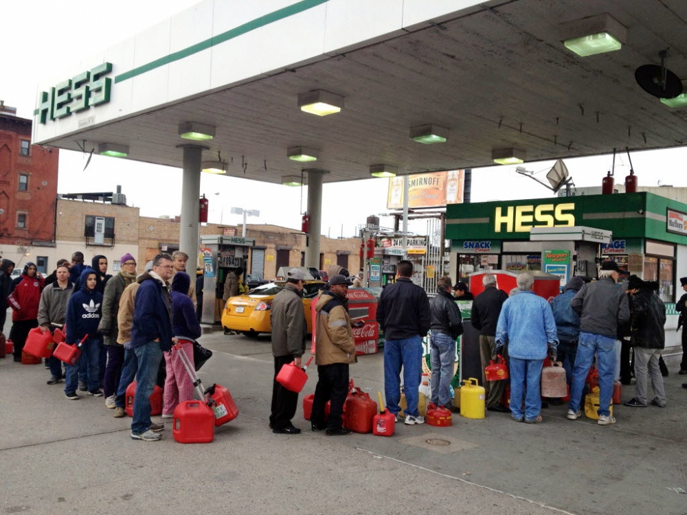 Criza benzinei  se agravează în SUA - america-1352029399.jpg