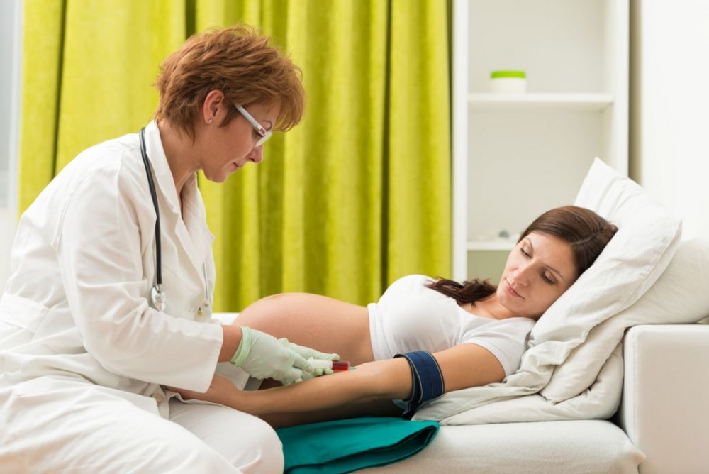 Amniocenteza, recomandată femeilor trecute de 35 de ani - amniocenteza2-1631883989.jpg