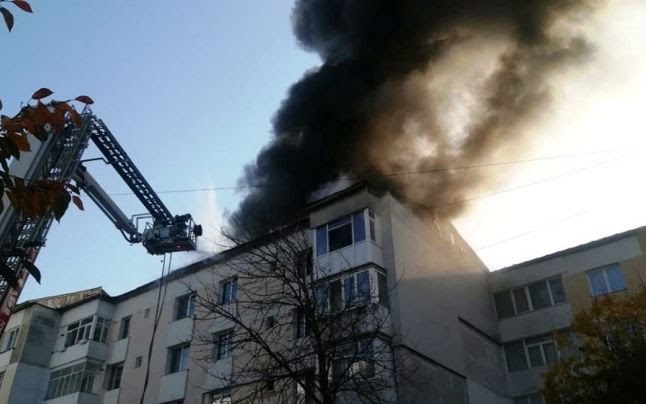 A murit tânărul ars în incendiul din Piatra Neamț. Azi ar fi împlinit 28 de ani - amurittanarularsinincendiuldinpi-1541699079.jpg