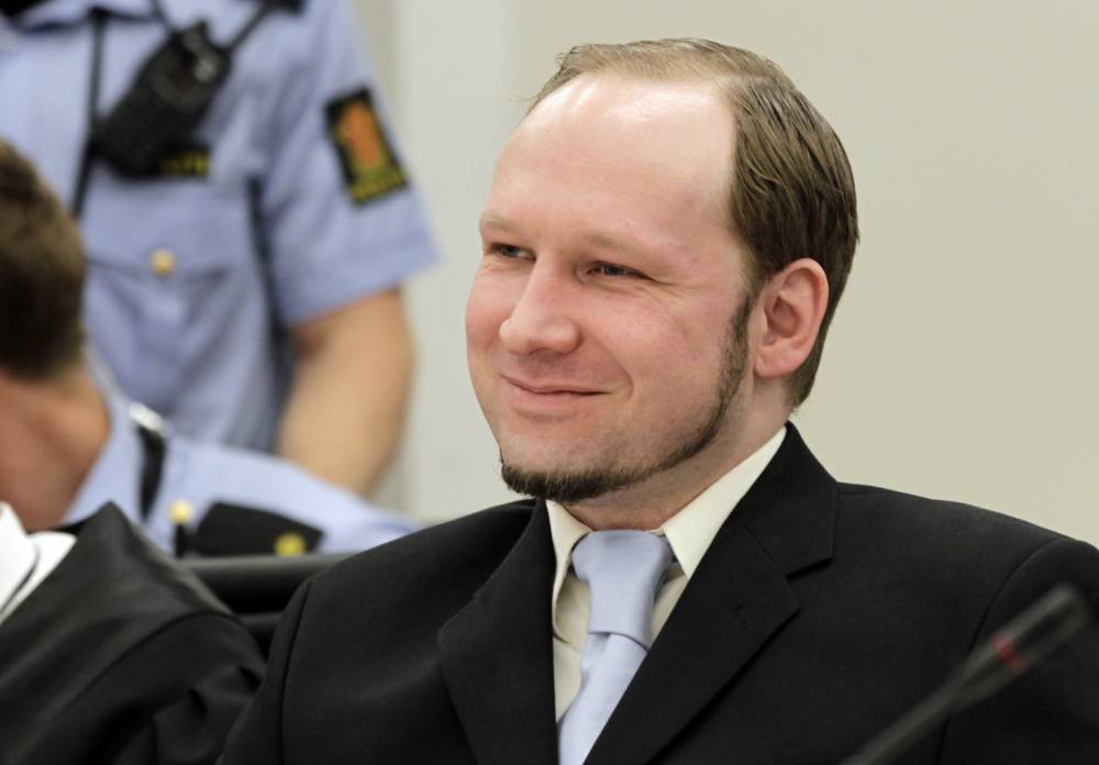 Norvegia, condamnată pentru tratament inuman în cazul teroristului Breivik - anders-1461168290.jpg