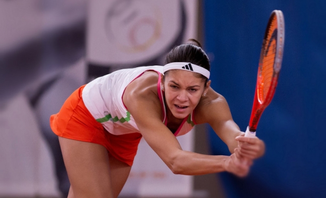 Tenis / Andreea Mitu a învins-o pe Lucie Safarova în primul tur al turneului de la Linz - andreeamitu-1444751628.jpg