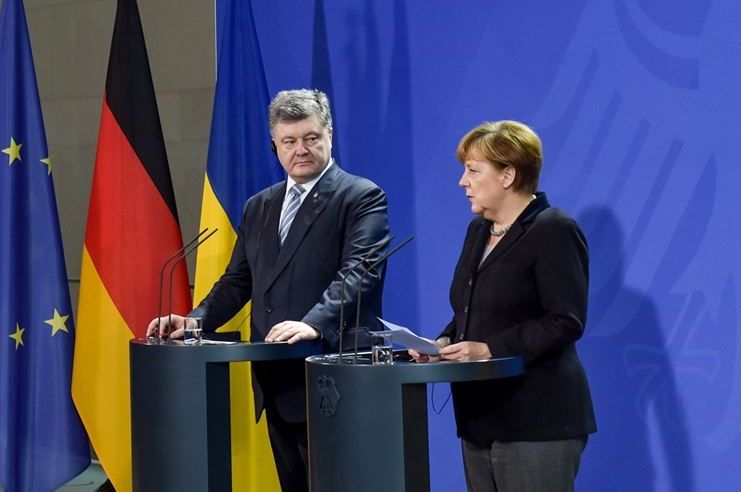 Angela Merkel susține Ucraina și cere continuarea dialogului cu Rusia - angela-1555250837.jpg