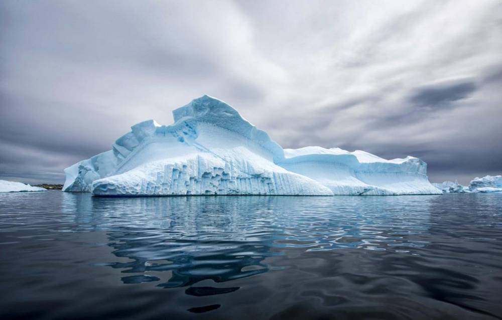 Un aisberg imens s-a desprins de Antarctica - antarcticblue158488658821024x653-1499860660.jpg