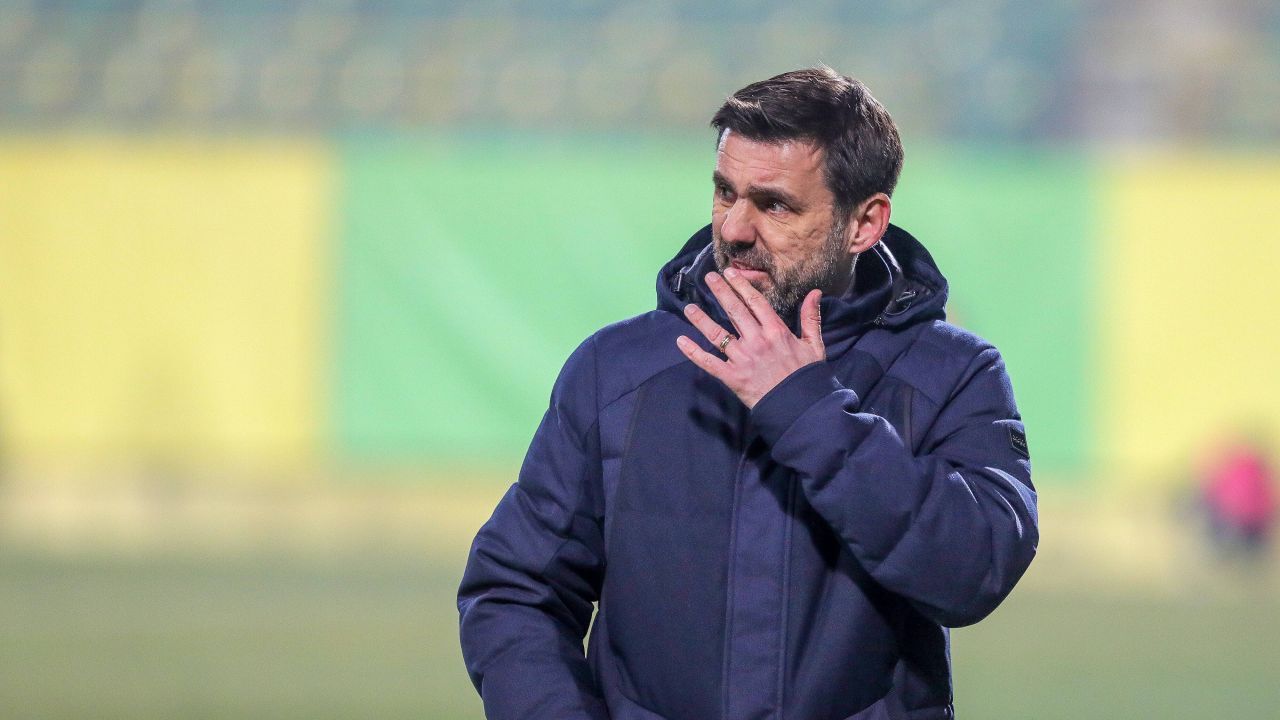 Zeljko Kopic (Dinamo): „UTA e un adversar redutabil, trebuie să jucăm cu atitudine pentru a câştiga” - antrenor-dinamo-1709821019.jpg