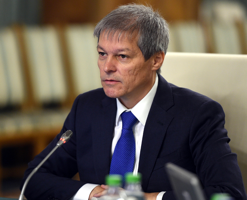 Premierul Cioloș anunță măsuri privind reforma în administrație - aorpremierulciolosdacianciolos-1459959541.jpg