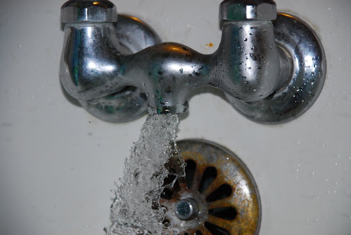 RAJA. Atenție se oprește apa în Constanța! - apa24-1377513464.jpg
