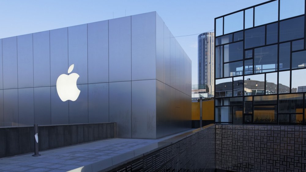 Apple oferă angajaților bonusuri de până la 180.000 de dolari - appleangajati-1640787193.jpg