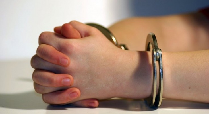Femeie specializată în escrocherii pe raza orașului Constanța, arestată preventiv - arest-1507113844.jpg
