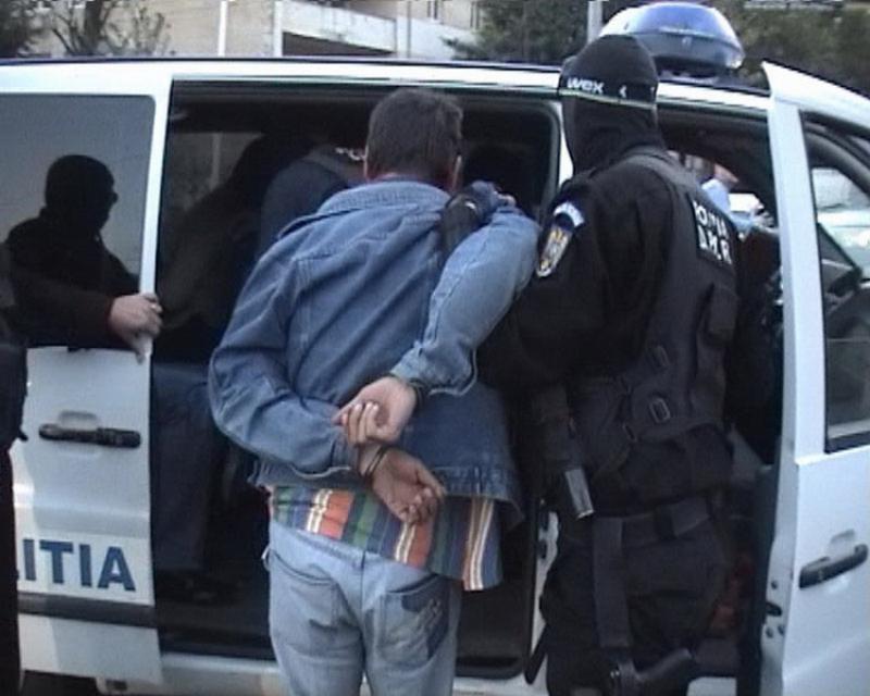 Un român, condamnat la 30 de închisoare în Spania. Executarea se face în România - arest-1510065411.jpg