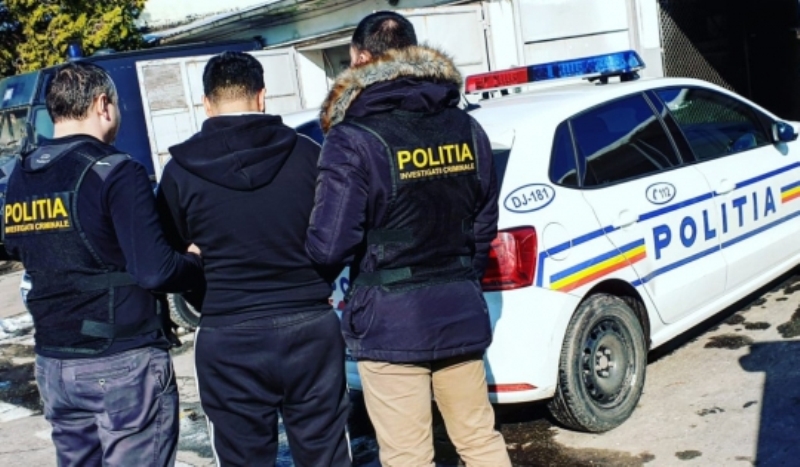 Un polițist a fost reținut pentru spargeri în Germania - arestat-1578754389.jpg