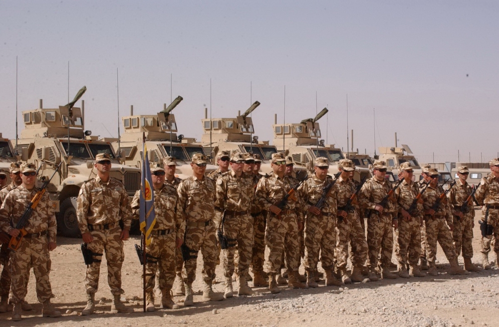 Ministrul Apărării: În principiu, România va începe retragerea trupelor din Afganistan de la jumătatea lui 2013 - armata-1347696189.jpg