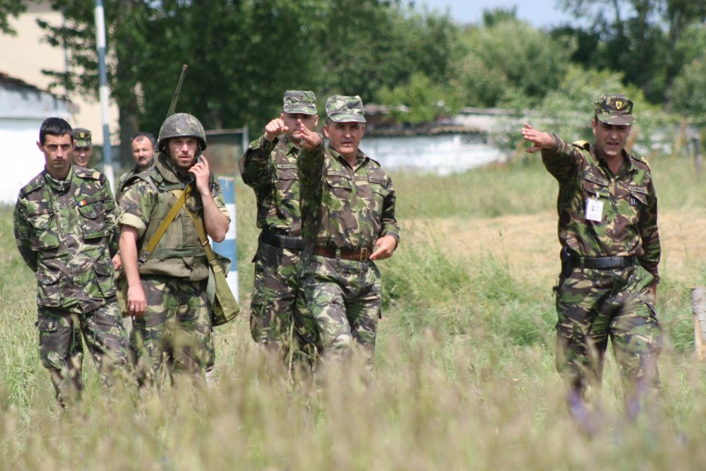 Cât câștigă ofițerii Armatei Române. Trei motive pentru care să alegi cariera militară - armata2-1524215024.jpg