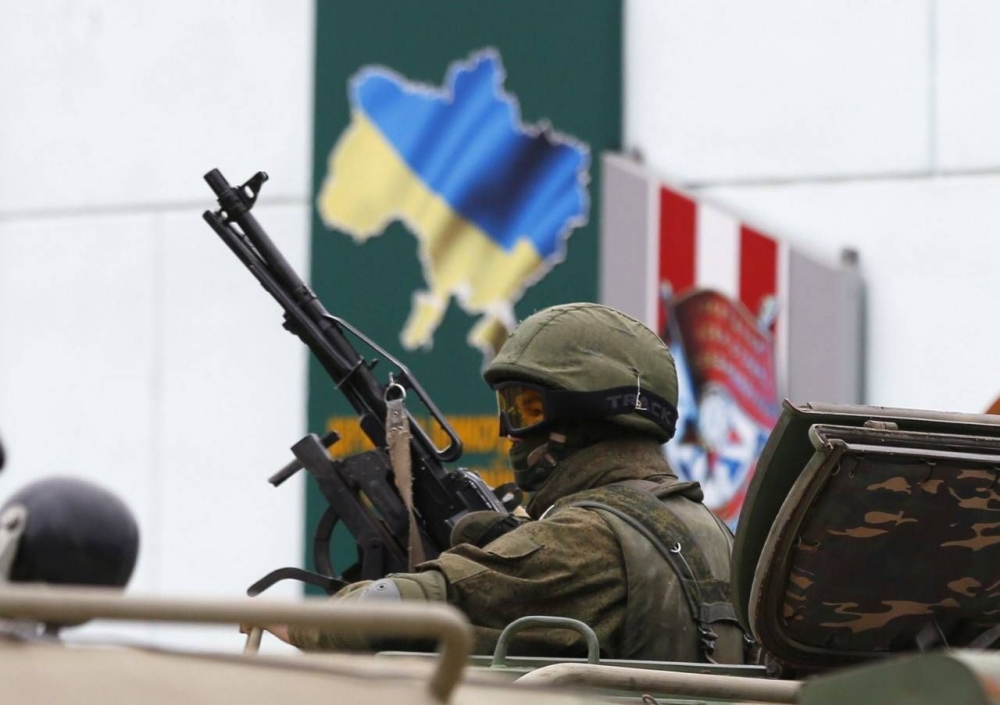 Războiul continuă! Confruntări intense între forțele ucrainene și separatiști, la periferia orașului Donețk - armatarusaincrimeea1-1407245581.jpg