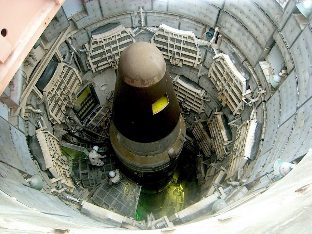 Obama, presat pentru a reduce arsenalul nuclear al SUA - arsenalnuclearsua-1332942092.jpg