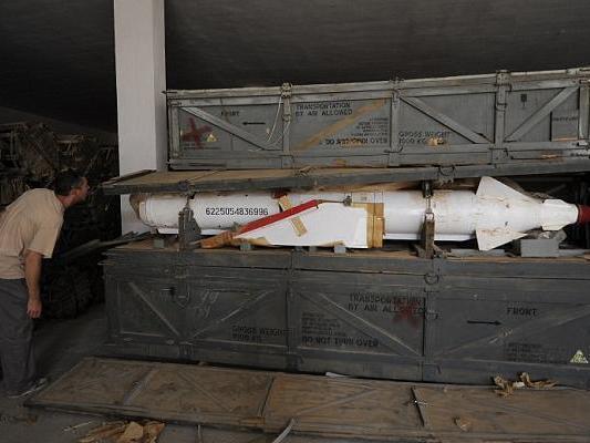 Experții internaționali au început distrugerea arsenalului chimic sirian - arsenalsecretdearmechimicedescop-1381058431.jpg