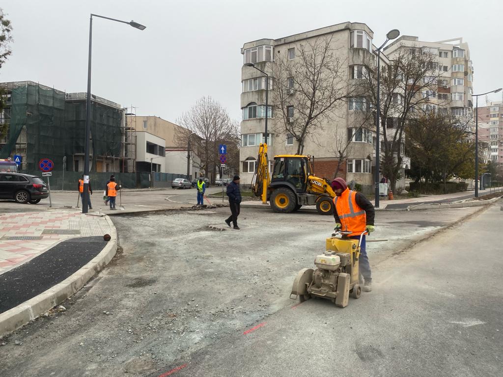 Se asfaltează intrările pe străzile adiacente bulevardului Alexandru Lăpușneanu - asfaltare-5-1702286843.jpeg
