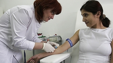 Ministerul Sănătății din Arabia Saudită vrea asistente medicale din România - asistente-1312280855.jpg