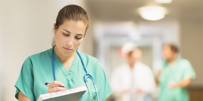 Asistentele medicale, cea mai defavorizată categorie de salariați din sănătate - asistentelemedicale-1475412750.jpg