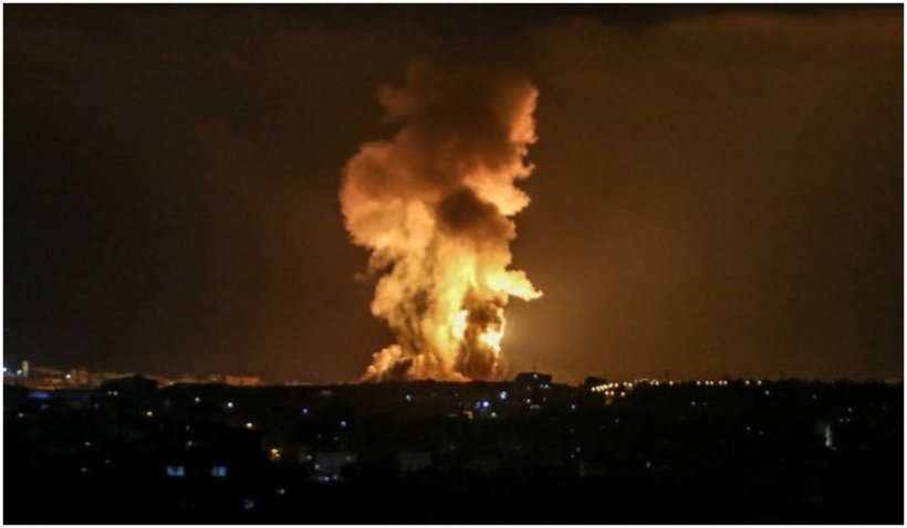 Israel, atacuri aeriene în centrul Fâșiei Gaza, după ce o rachetă a lovit o casă din sudul țării - atac-1650542848.jpg