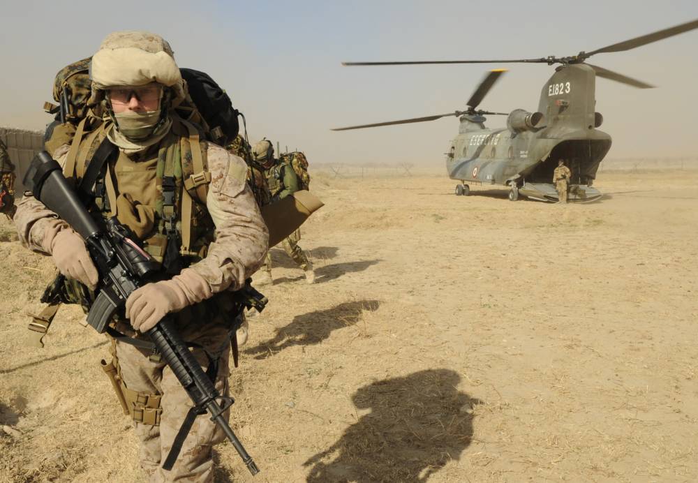 Statele Unite suplimentează trupele din Irak pentru a combate ISIS - atac23-1460995596.jpg