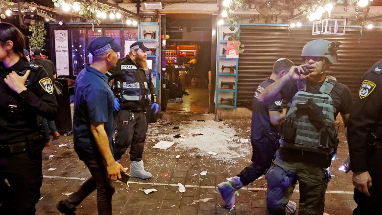 Atacatorul din Tel Aviv a fost omorât. Palestinianul a împuşcat doi oameni într-un bar - atacatortelaviv-1649442103.jpg