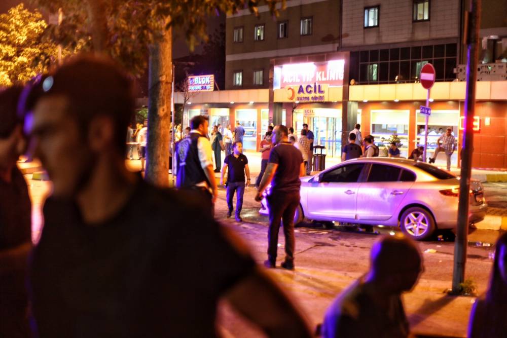 ISTANBUL / Autoritățile au stabilit identitatea atacatorului din club, care este în continuare în libertate - atacistanbul-1483524225.jpg