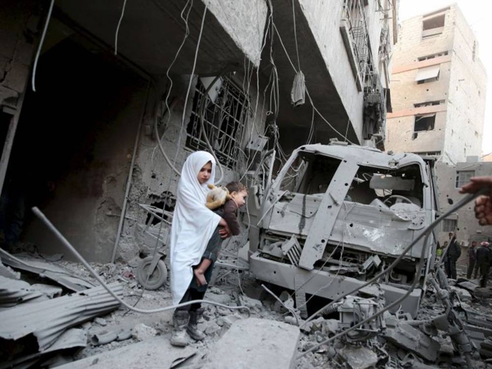 Bombardamentele siriene și rusești au produs numeroase victime civile în zona orașului Alep - atack-1465138634.jpg