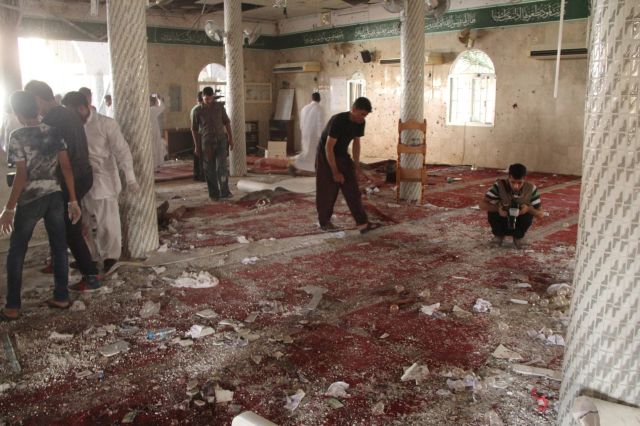 Atentat terorist într-o moschee. Cel puțin 17 morți - atacteroristmoschee-1438950898.jpg